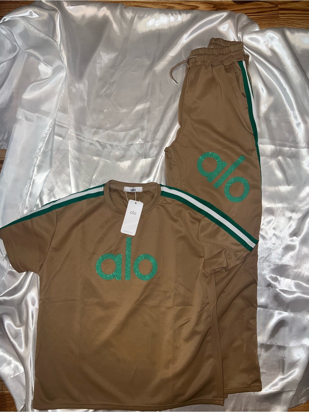 ALO Yoga Brown Sweatpants & Top with Green Logo